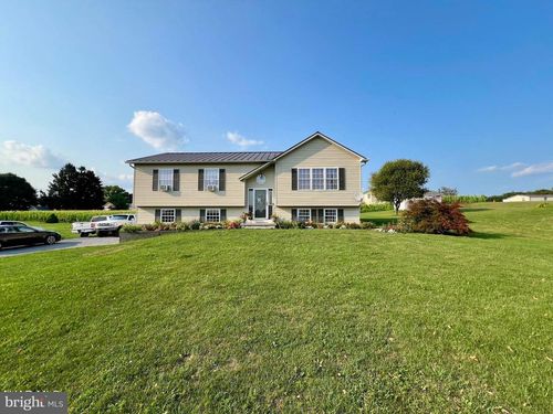 198 State St, Woodbury, PA, 16695-9600 | Card Image