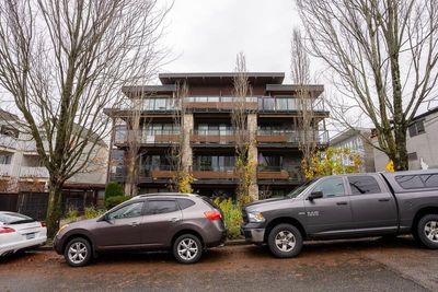 201 - 1661 E 2nd Ave, Condo with 0 bedrooms, 1 bathrooms and 1 parking in Vancouver BC | Image 2