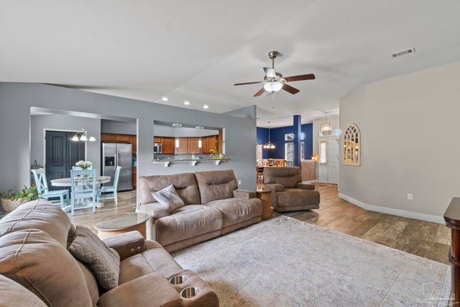 3942 Flour Mill Cir, House other with 4 bedrooms, 2 bathrooms and 2 parking in Pace FL | Image 11