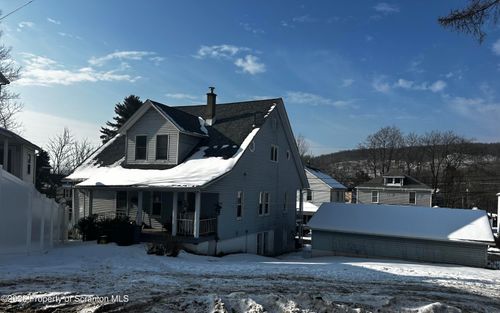 15 Reservoir St, Fell Twp, PA, 18407-1328 | Card Image