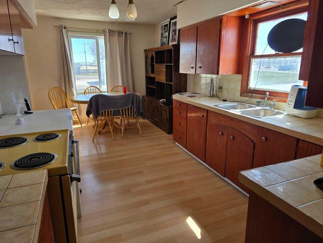 104 Centre St, Home with 0 bedrooms, 0 bathrooms and 2 parking in Enchant AB | Image 25