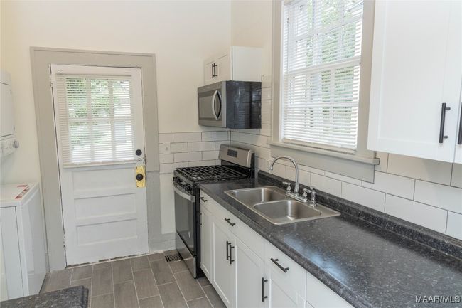 1131 Magnolia Curv, Home with 2 bedrooms, 1 bathrooms and null parking in Montgomery AL | Image 5