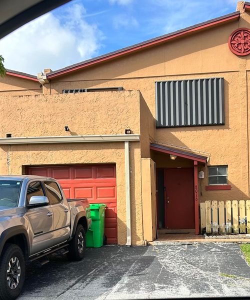 8016 Nw 27th Ct, Sunrise, FL, 33322-2416 | Card Image