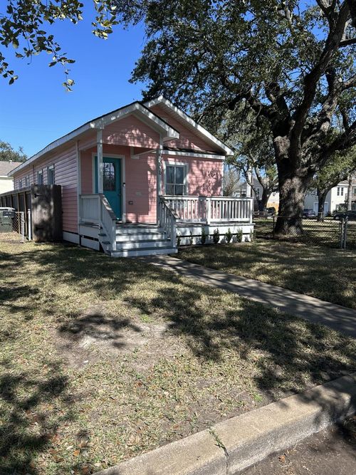5306 Avenue P 1/2, Galveston, TX, 77551-5143 | Card Image