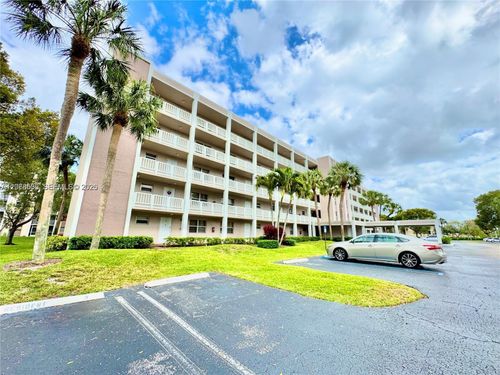302-1075 Riverside Dr, Coral Springs, FL, 33071-7060 | Card Image