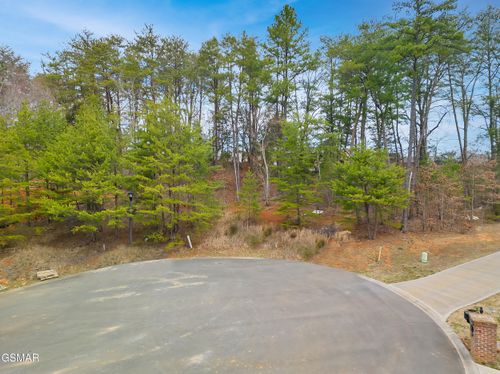 1701 Sierra Ln, Sevierville, TN, 37862-1902 | Card Image