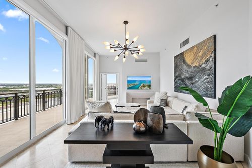 uph-11-550 Okeechobee Blvd, West Palm Beach, FL, 33401-6317 | Card Image