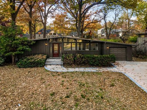 7708 Fairway St, Prairie Village, KS, 66208-3932 | Card Image