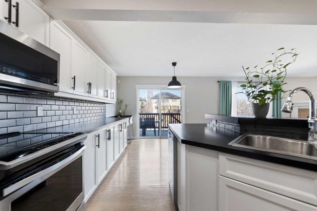 40 Everwillow Pk Sw, House other with 4 bedrooms, 4 bathrooms and 4 parking in Calgary AB | Image 8