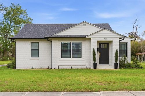 710 7th St, Lake Charles, LA, 70601-6215 | Card Image