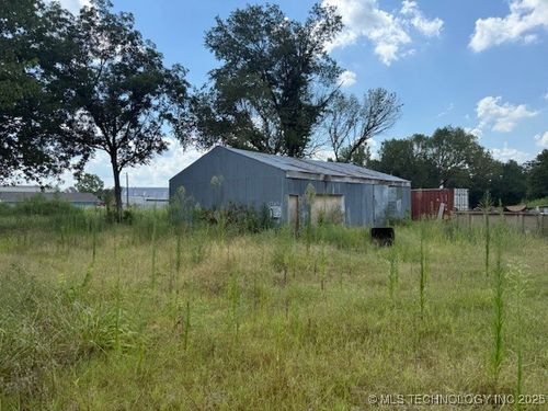 709 W Corporation St, Henryetta, OK, 74437-5120 | Card Image