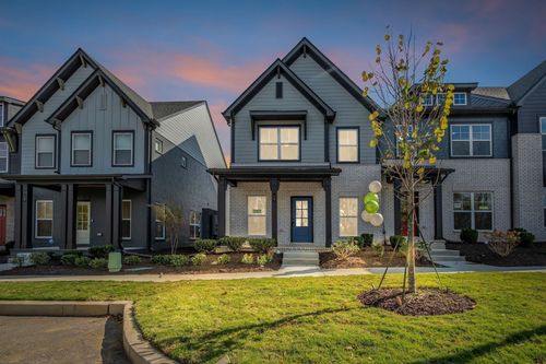 352 Twig Pvt Ct, Hendersonville, TN, 37075-2713 | Card Image