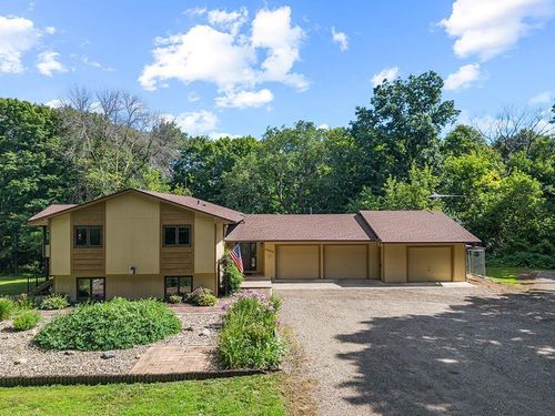 6415 Hazelwood Ave, Northfield, MN, 55057-4258 | Card Image