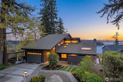 11818 89th Pl Ne, Kirkland, WA, 98034-6101 | Card Image