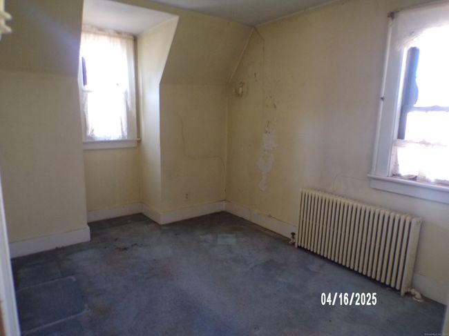 17 Gardners Ln, House other with 3 bedrooms, 2 bathrooms and 4 parking in Ansonia CT | Image 13
