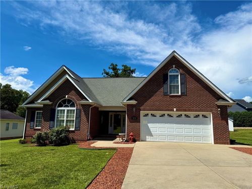 3170 Riber Ln, Claremont, NC, 28610-7436 | Card Image