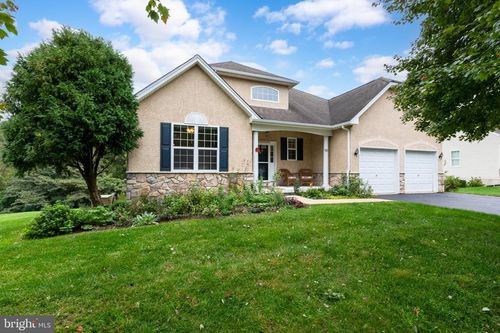 421 Westview Dr, AVONDALE, PA, 19311-1357 | Card Image