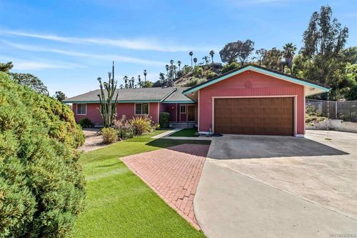 11701 Shadow Valley Rd, El Cajon, CA, 92020-8347 | Card Image