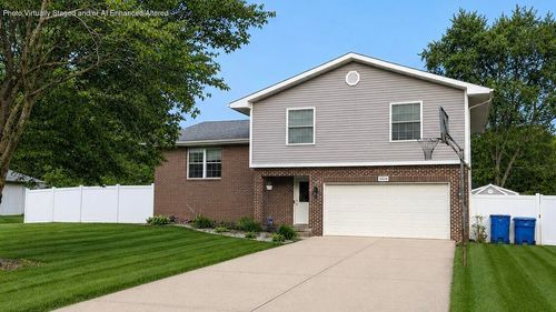 1604 Hickory St Sw, DeMotte, IN, 46310 | Card Image
