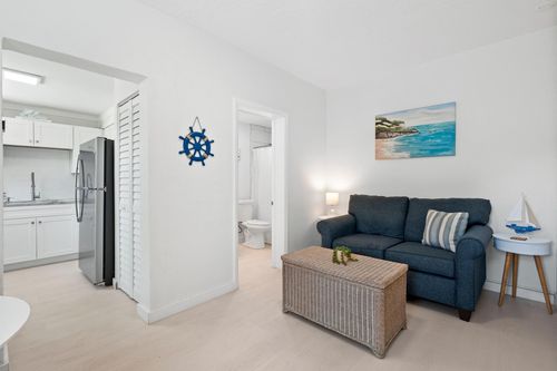 apt-e-670 Hernando St, Fort Pierce, FL, 34949-3268 | Card Image