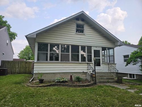 426 N Hamilton St, Lincoln, IL, 62656-2133 | Card Image