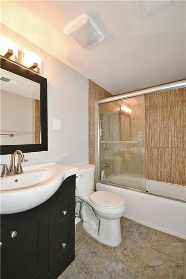 326 2034 Swallow Hill Road, Sold in Scott Twp Sal Zoocasa