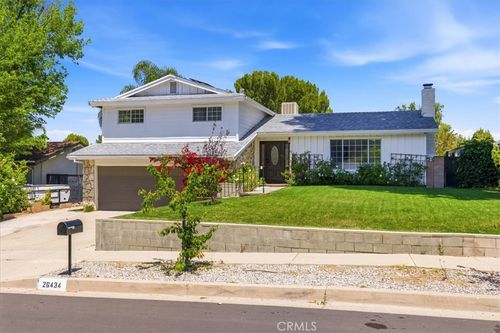 26434 Fairgate Ave, Newhall, CA, 91321-2209 | Card Image