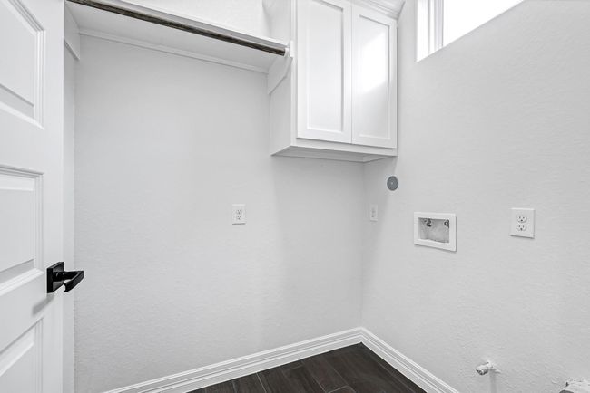 201 Big Spring Dr, House other with 5 bedrooms, 3 bathrooms and 2 parking in Anahuac TX | Image 13