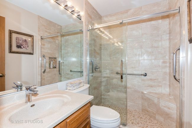 1351 Woodlake Dr, Townhouse with 2 bedrooms, 2 bathrooms and 1 parking in Carol Stream IL | Image 12