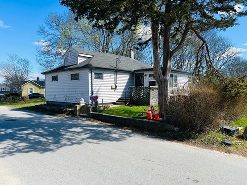 19 Oakdale St, Wareham, MA, 02571-1530 | Card Image