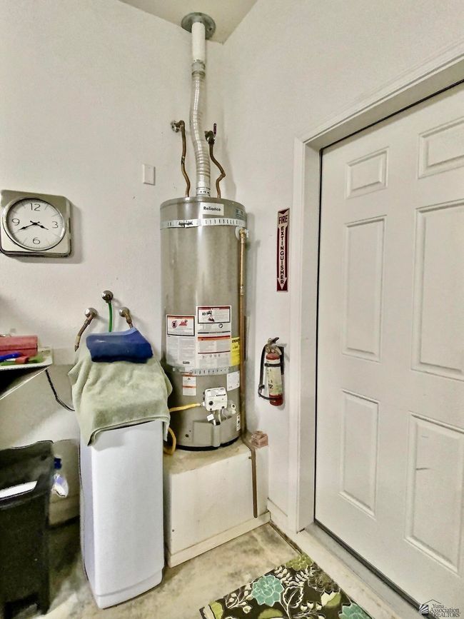 14393 E 53 Rd Ln, House other with 3 bedrooms, 2 bathrooms and 2 parking in Yuma AZ | Image 26