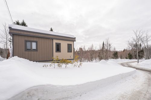 7 Av. Du Parc, Gore, QC, J0V1K0 | Card Image