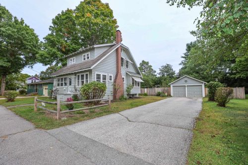 27 Russell St, Keene, NH, 03431-2353 | Card Image