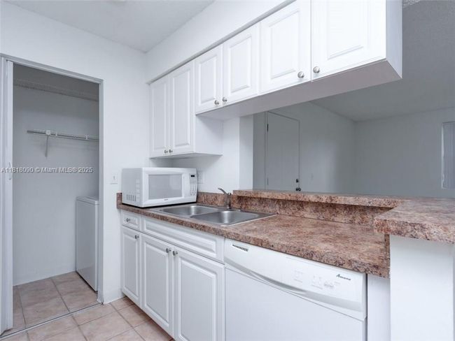 APT-707 - 1235 Sw 46 Th Ave, Condo with 2 bedrooms, 1 bathrooms and null parking in Pompano Beach FL | Image 6