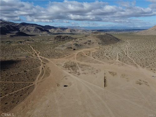 3 Fairview Valley Rd, Apple Valley, CA, 92307 | Card Image