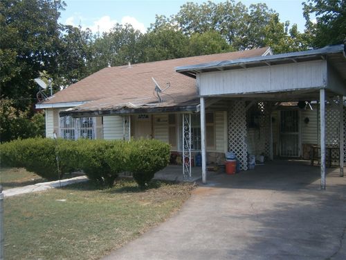 7411 Carver Ave, Austin, TX, 78752-1613 | Card Image