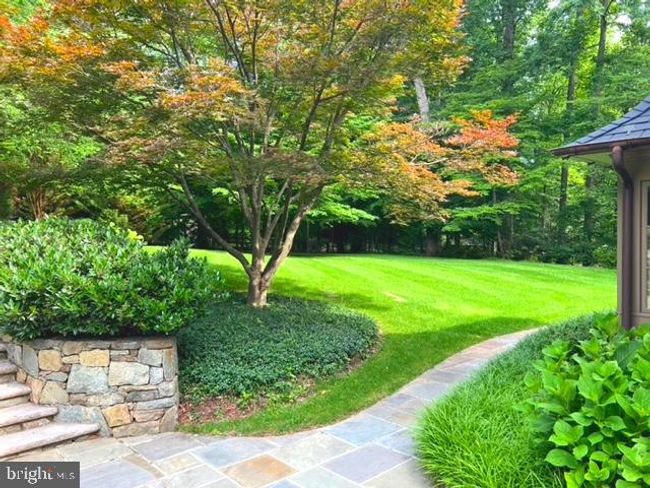 8820 Burning Tree Rd, House other with 6 bedrooms, 7 bathrooms and null parking in BETHESDA MD | Image 10