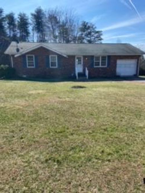 374 Meadow Garden Ln, Martinsville, VA, 24112-6732 | Card Image