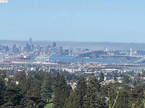 82 Wilding Ln, Oakland, CA, 94611 | Card Image