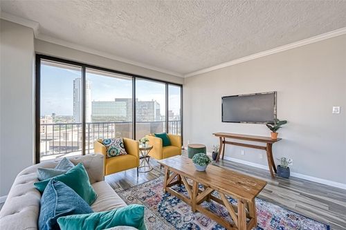 apt-1002-3350 Mccue Rd, Houston, TX, 77056-7110 | Card Image