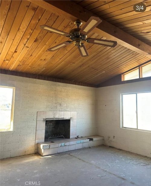 9439 Blackhawk Trl, Lucerne Valley, CA, 92356-9556 | Card Image