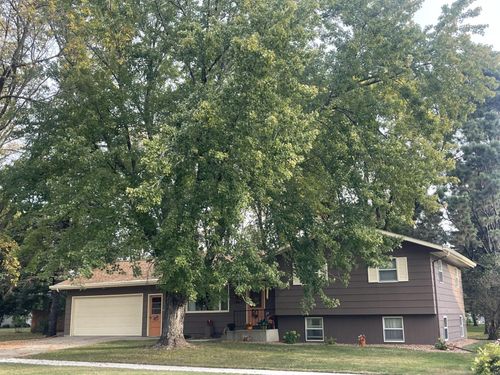 436 Harvey St, Tracy, MN, 56175-1137 | Card Image