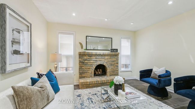 33 Dafoe Cres, House other with 6 bedrooms, 4 bathrooms and 2 parking in Brampton ON | Image 7