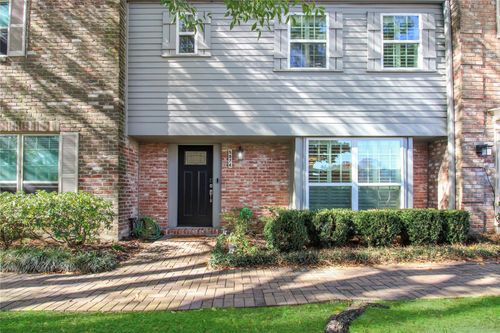 121-5874 Doliver Dr, Houston, TX, 77057-2476 | Card Image