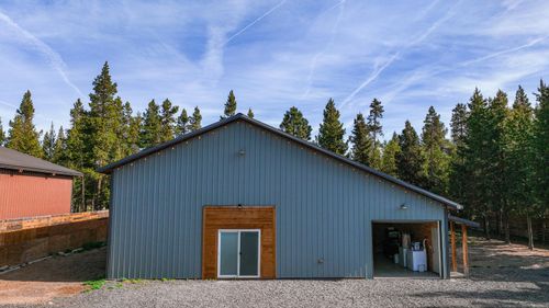 17140 Fontana Rd, Bend, OR, 97707-2273 | Card Image