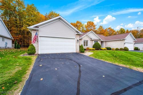 7865 Walnut St, Boardman, OH, 44512-7758 | Card Image