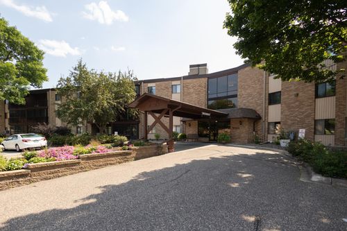 apt-141-2680 Oxford St N, Roseville, MN, 55113-2066 | Card Image