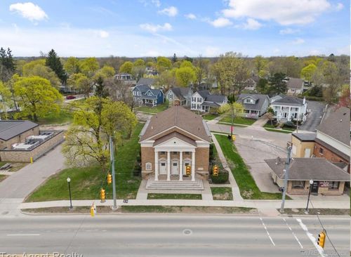 71 S Washington St, Oxford, MI, 48371-4979 | Card Image