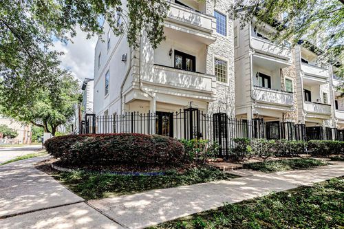 1529 Rosewood St, Houston, TX, 77004-4930 | Card Image