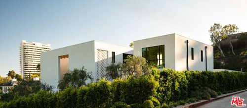 1307 N Doheny Dr, West Hollywood, CA, 90069-5506 | Card Image